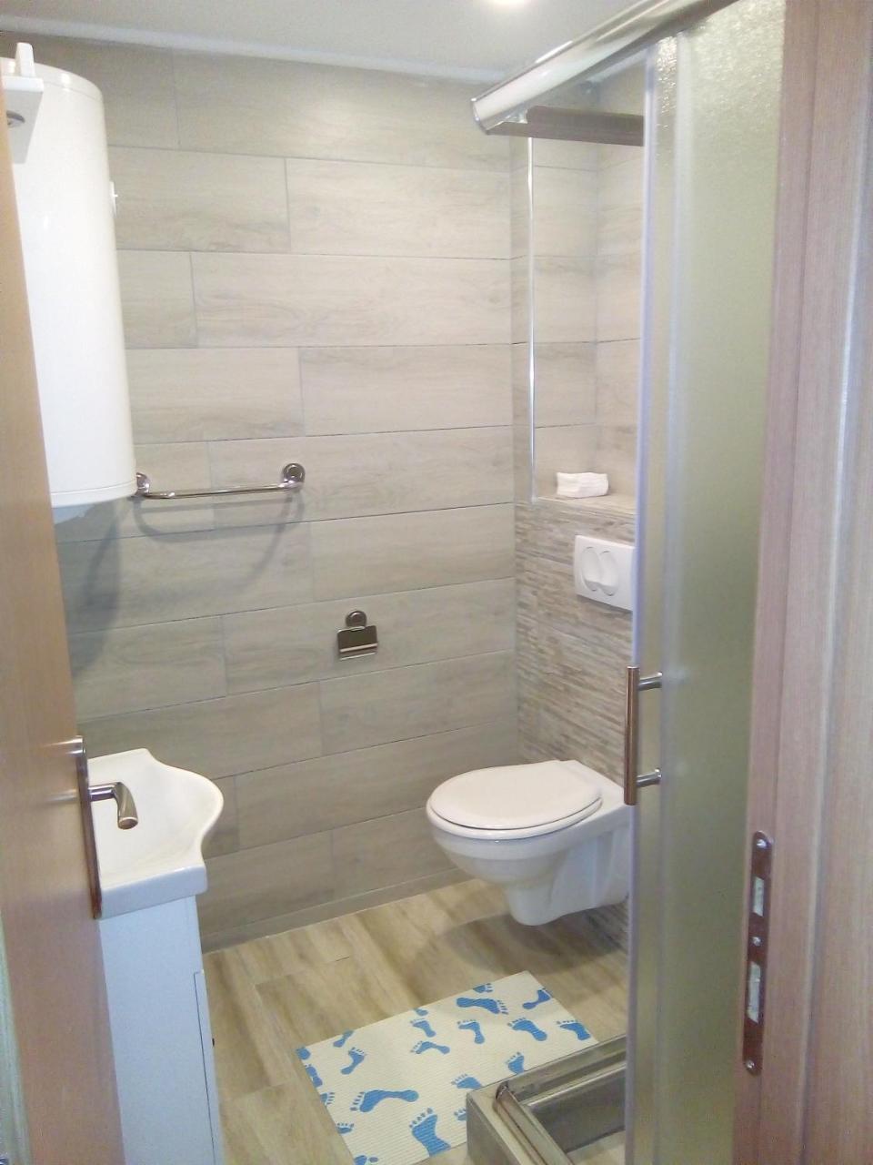 Apartmani Eho ซลาตีบอร์ ภายนอก รูปภาพ