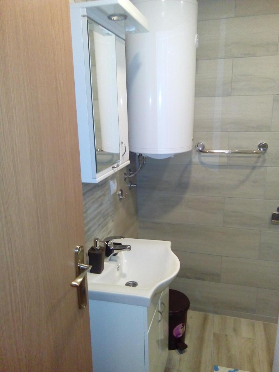 Apartmani Eho ซลาตีบอร์ ภายนอก รูปภาพ
